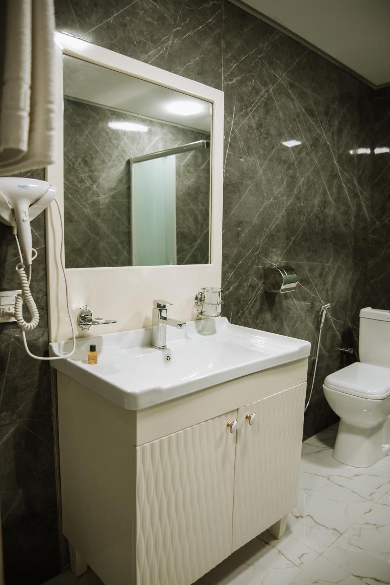 Address Hotel Baku Exteriör bild